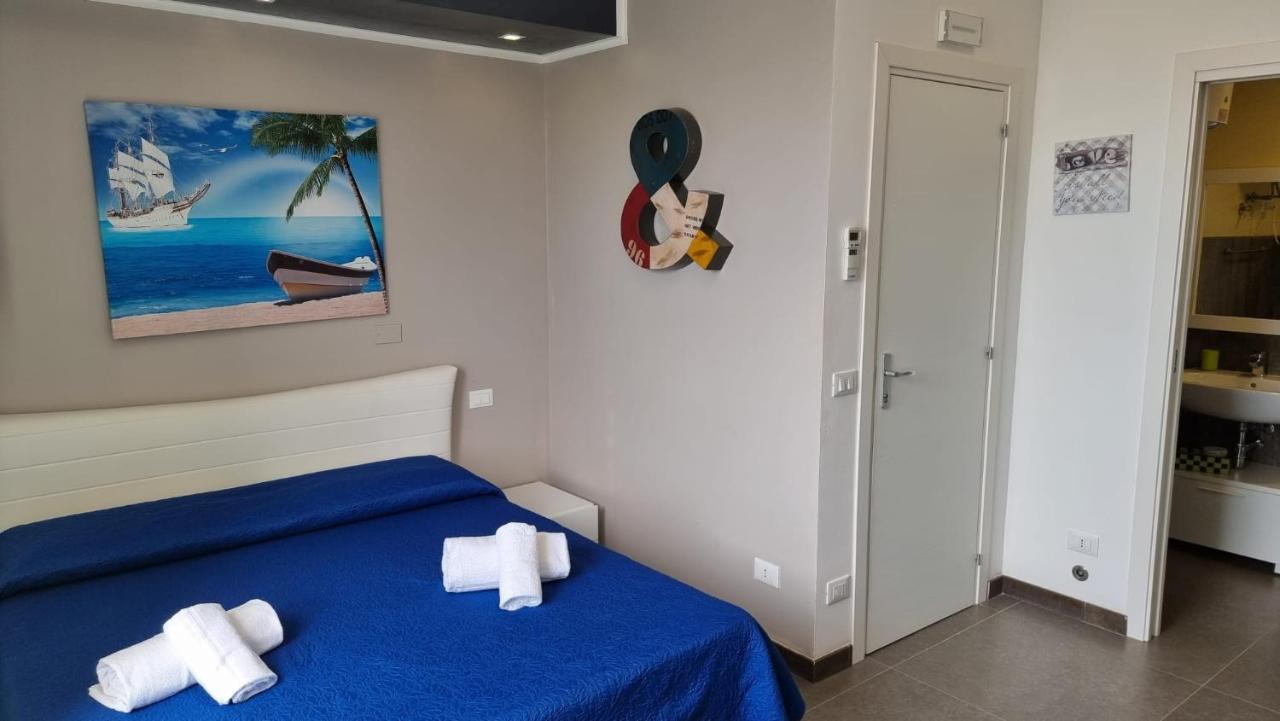 Room & Breakfast Cala Azzurra Macari Buitenkant foto