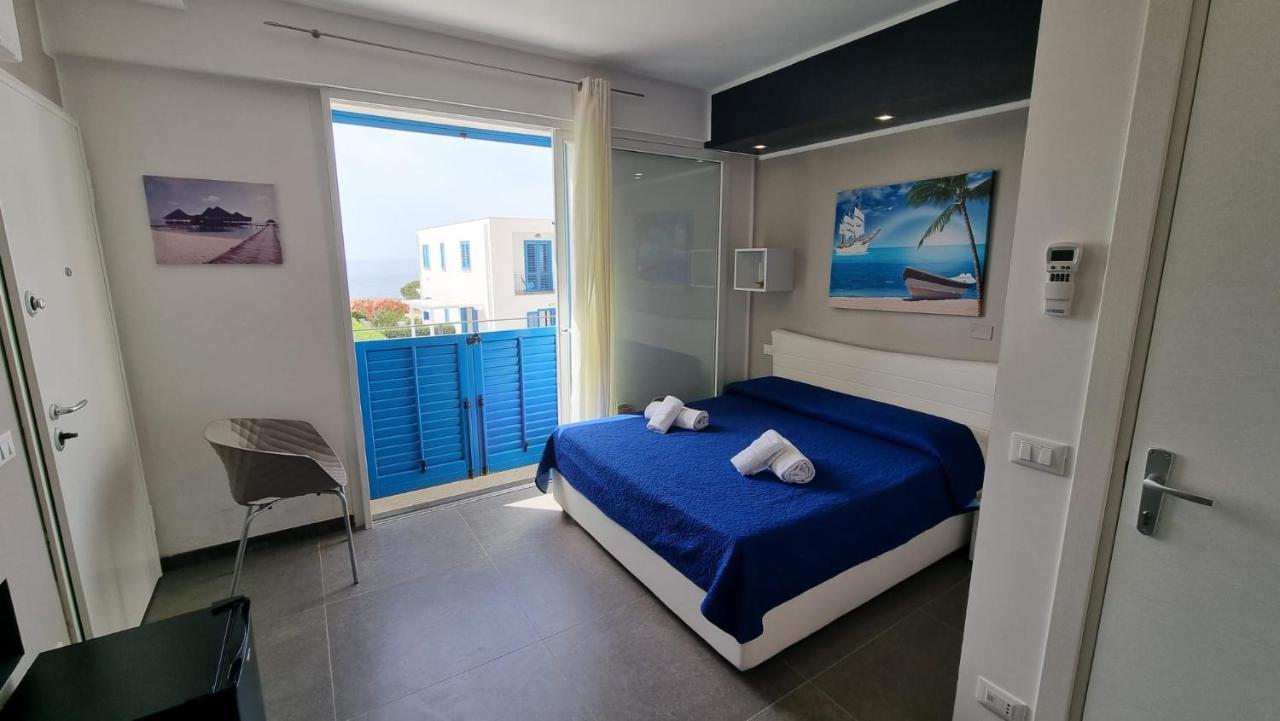 Room & Breakfast Cala Azzurra Macari Buitenkant foto